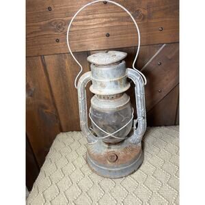 Dietz D-Lite No. 2 antique railroad lantern, train lamp